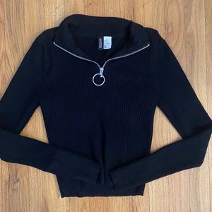 H&M black zip up top